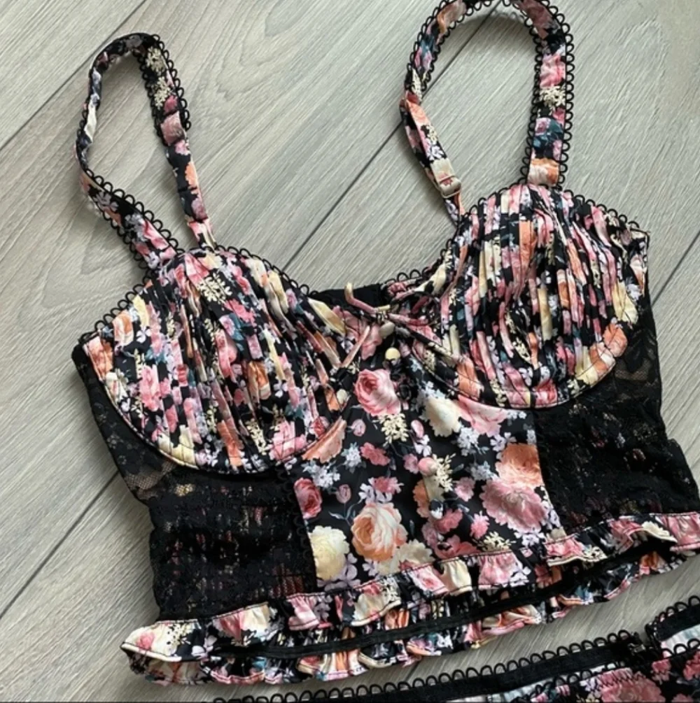 🍋For LOVE & LEMONS Crop Top and Skirt Set-2pc - Picture 13 of 16